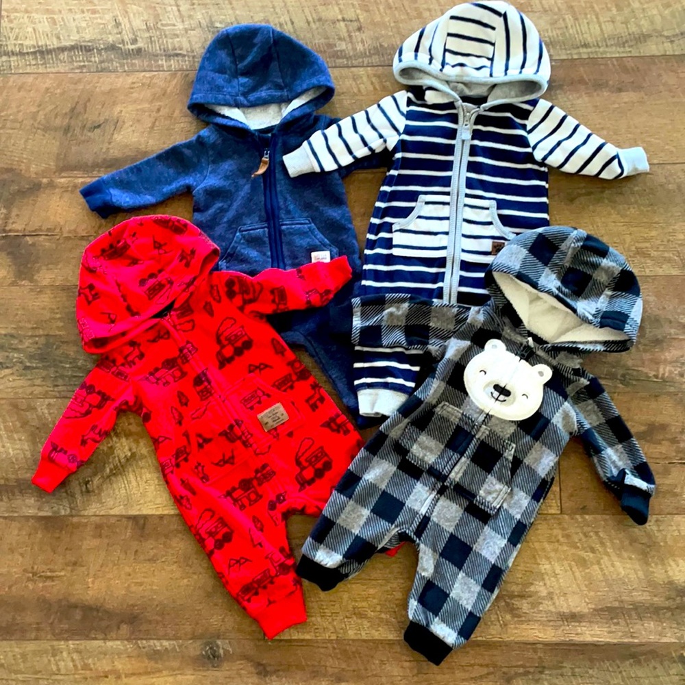 Carter’s 3 Month Hooded Zip up Bodysuit (Set of 4)